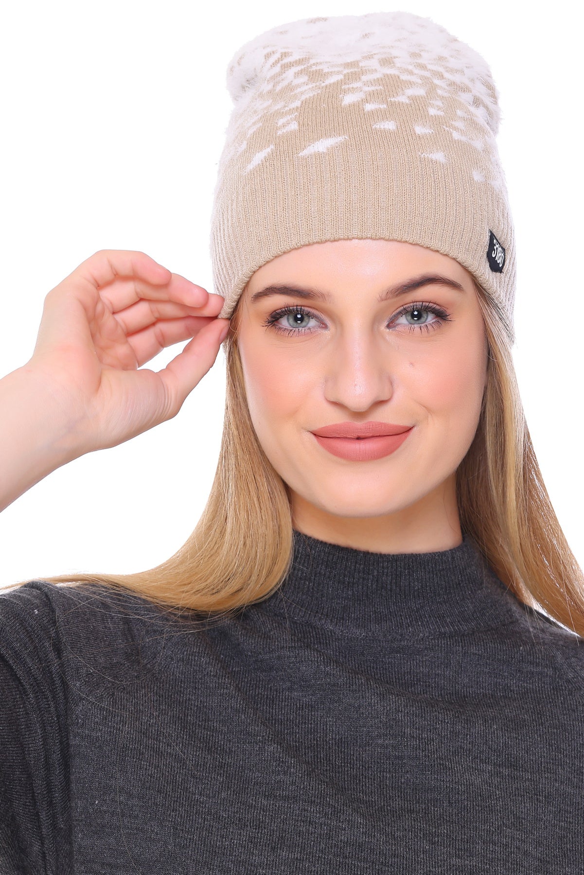 Cloud-Kissed Elegance: Beige Bliss Ladies Winter Cap with White Yarn for Ultimate Comfort