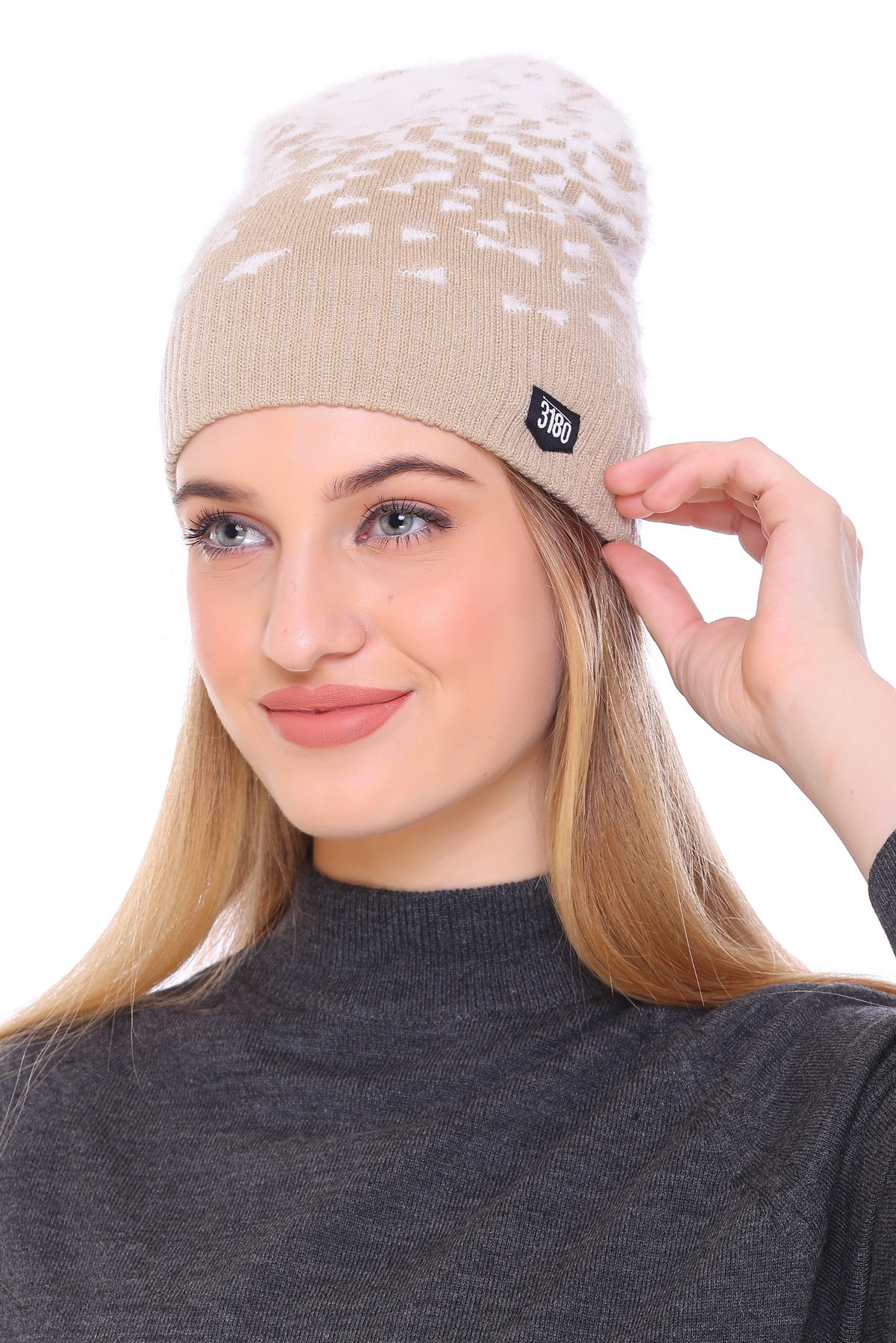 Cloud-Kissed Elegance: Beige Bliss Ladies Winter Cap with White Yarn for Ultimate Comfort